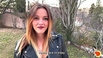 Skyla, Una Splendida Bruna Di 20 Anni, Sperimenta Una Intensa Doppia Penetrazione In Questo Video Esplicito