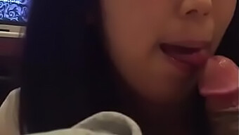 Japanese Girls Give Amazing Oral Pleasure