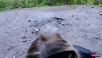 Pov Video, Ako Blondínka Dáva Orál V Verejnom Vonkajšom Prostredí