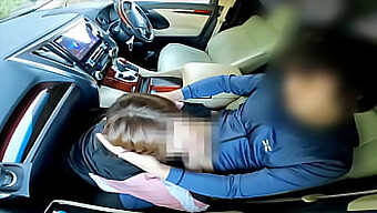 Amateur Wife'S Secret Rendezvous With A Lover Leads To A Steamy Car Encounter