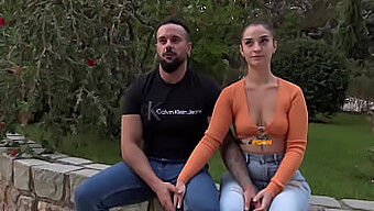 Candy Fly Fierbinte Și Prima Experiență Porno În Aer Liber A Iubitului Ei Cu Un Finisaj De Ejaculare