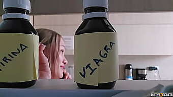 Un Viagra Accidentel Mène À Une Rencontre Intense Entre Belle-Mère Et Beau-Fils.